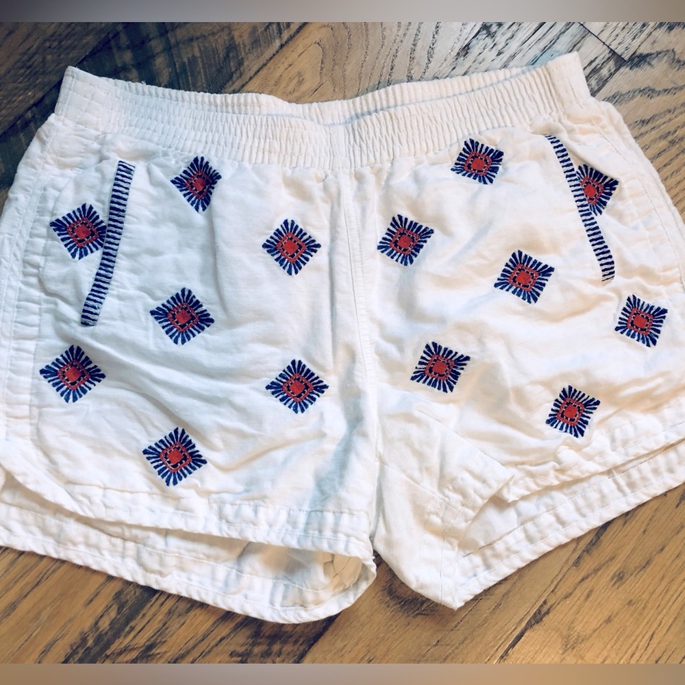 J Crew Aztec pull on shorts with pockets